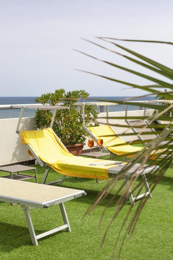 Hotel Igea Spiaggia Белариа-Игеа Марина Екстериор снимка
