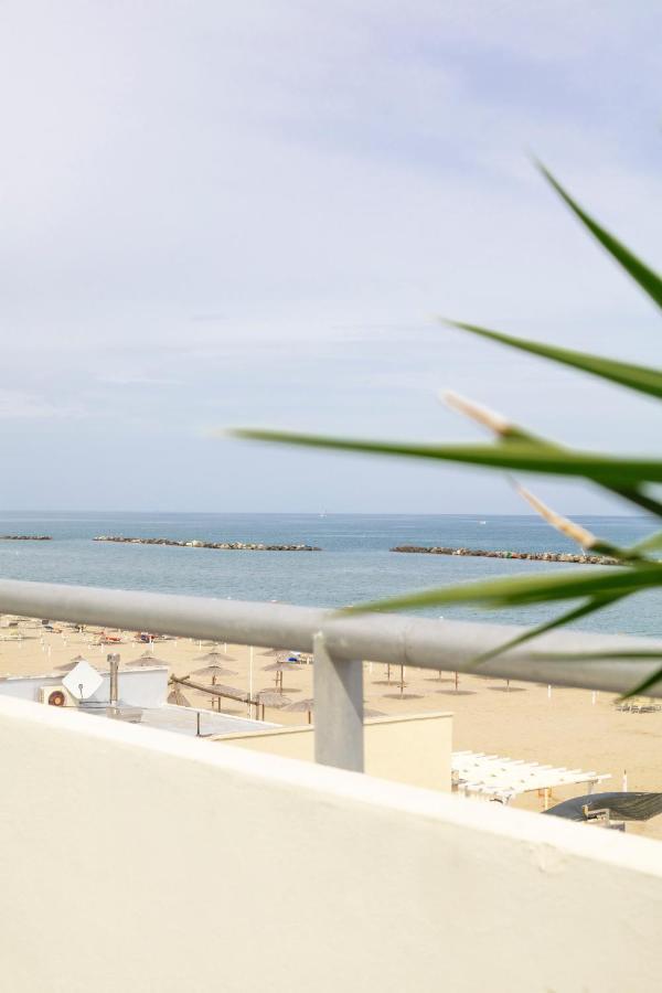 Hotel Igea Spiaggia Белариа-Игеа Марина Екстериор снимка