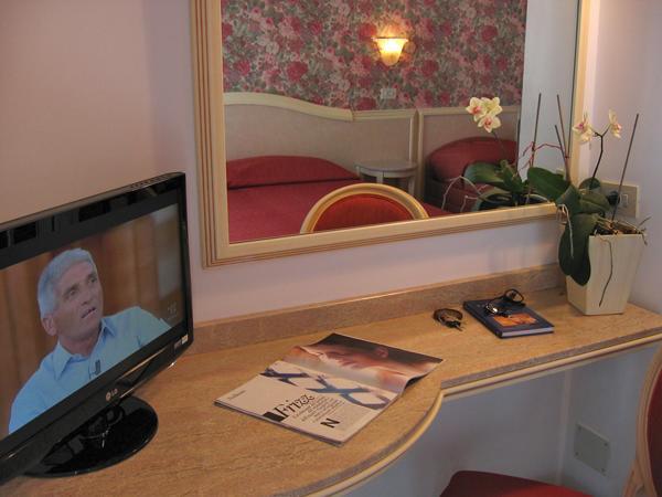 Hotel Igea Spiaggia Белариа-Игеа Марина Екстериор снимка