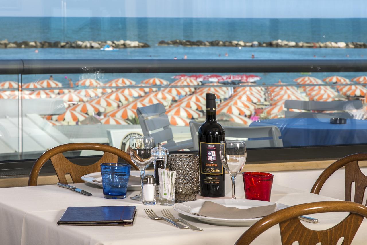 Hotel Igea Spiaggia Белариа-Игеа Марина Екстериор снимка