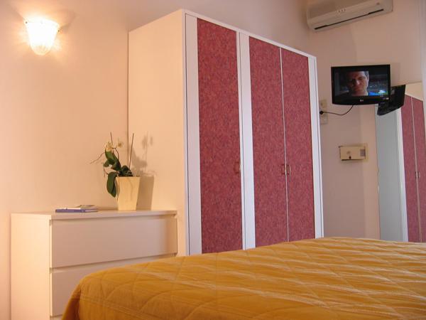 Hotel Igea Spiaggia Белариа-Игеа Марина Екстериор снимка